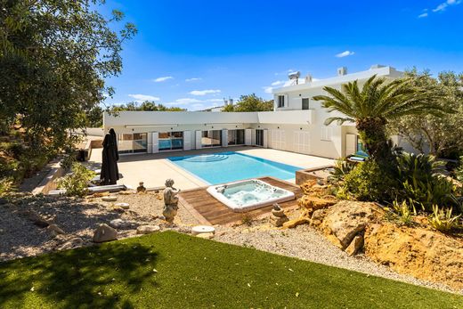 ‏בית חד-משפחתי ב  לולה, Loulé