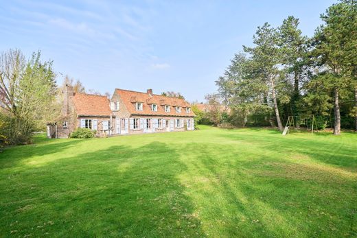 Detached House in Croix, North