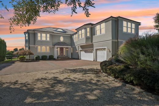 Detached House in East Quogue, Suffolk County