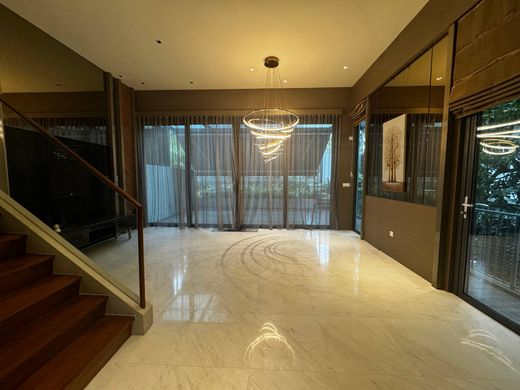 Casa Geminada - Singapura