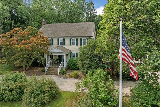 Detached House in Lloyd Harbor, Suffolk County