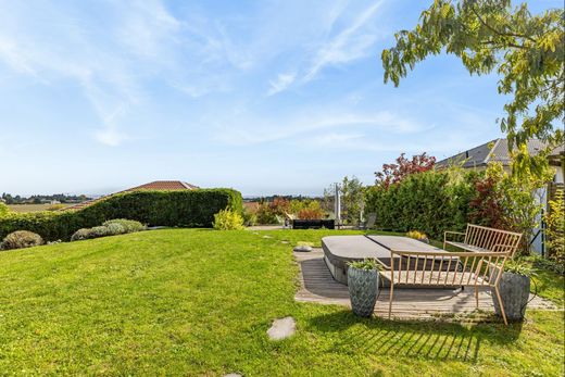 Detached House in Lully VD, Morges District