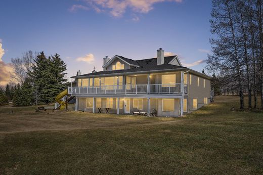 Detached House in Rocky View, Alberta