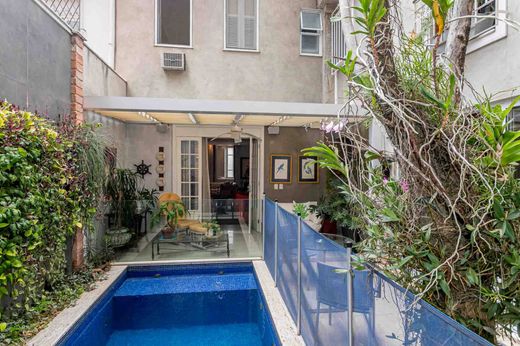 Luxury home in Rio de Janeiro