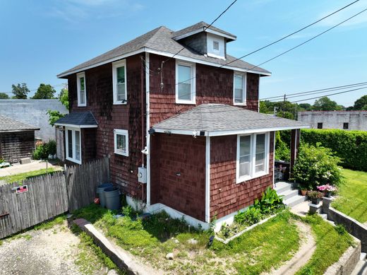 بيت مستقل ﻓﻲ Huntington Station, Suffolk County