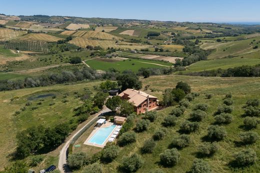 Casa en Città Sant'Angelo, Provincia di Pescara