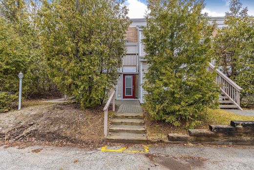 Piso / Apartamento en Collingwood, Ontario