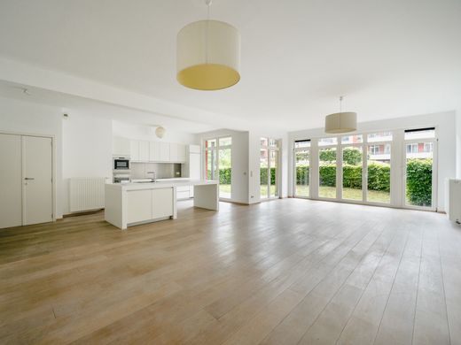 Apartment / Etagenwohnung in Ixelles/Elsene, Region Brüssel-Hauptstadt
