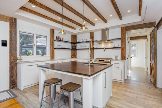 Detached House in East Hampton, Suffolk County