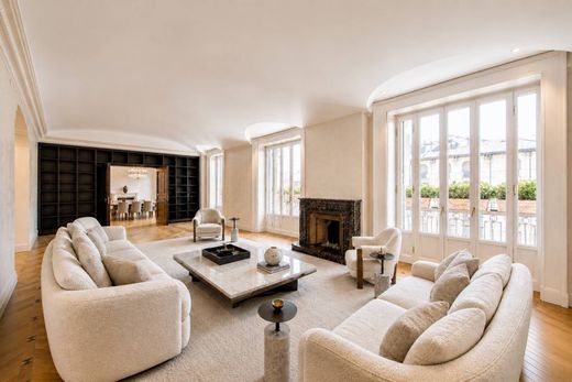 Apartment in Milan, Lombardy