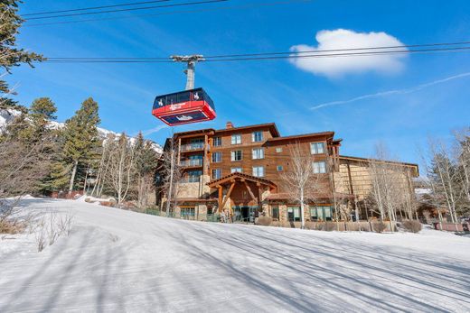 Luxury home in Teton Village, Teton County
