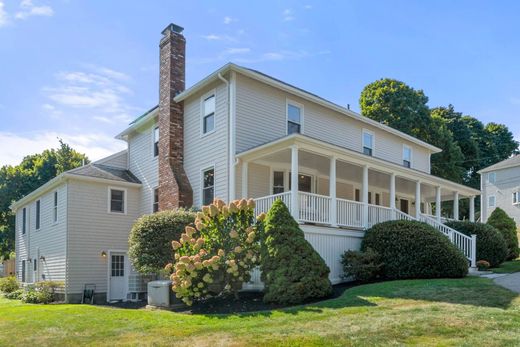 Detached House in Cohasset, Norfolk County