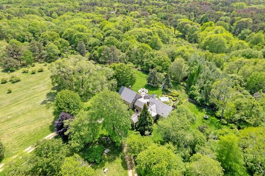 Detached House in Chilmark, Dukes County