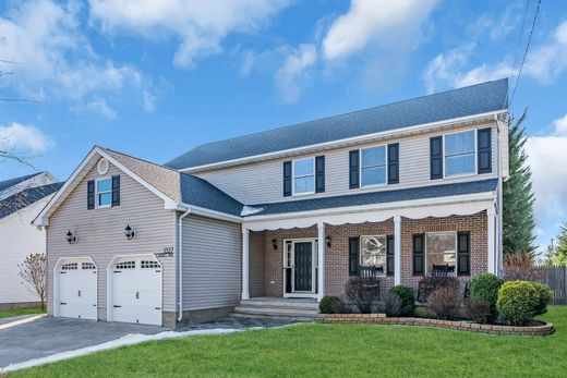 Detached House in Wall Township, Monmouth County