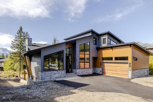 Casa Unifamiliare a Fernie, British Columbia