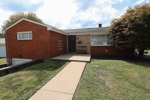 منزل ﻓﻲ New Kensington, Westmoreland County