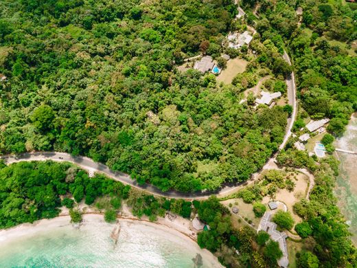 Land in Port Antonio, Central Port Antonio