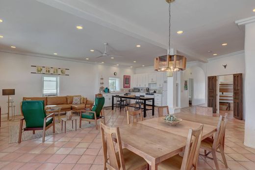 Detached House in Marfa, Presidio County