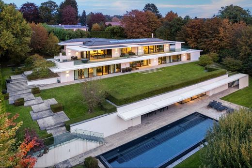 Detached House in Epalinges, Lausanne District