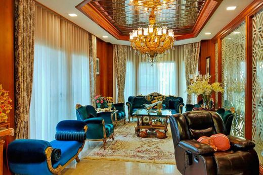 Casa di lusso a Bang Khae, Bangkok