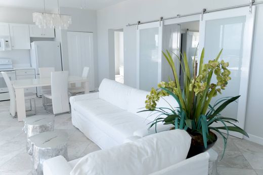 Apartment in Frigate Bay