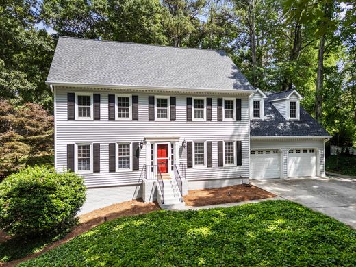 Detached House in Alpharetta, Fulton County