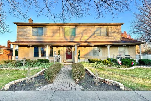 Detached House in Livonia, Wayne County