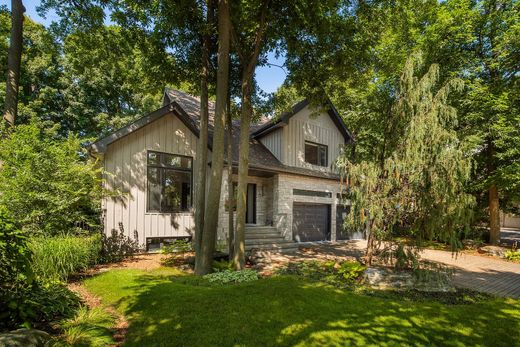 Vrijstaand huis in Châteauguay, Montérégie