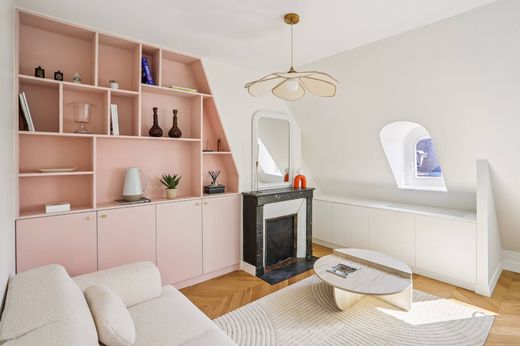 Appartamento a Champs-Elysées, Madeleine, Triangle d’or, Parigi