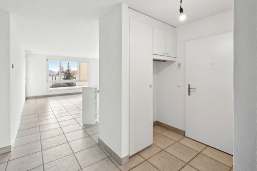 Appartamento a Pfäffikon / Pfäffikon (Dorfkern), Bezirk Pfäffikon
