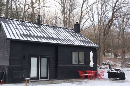 Detached House in Woodstock, Ulster County