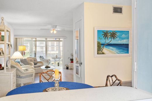 Apartment for rent per month in Stuart