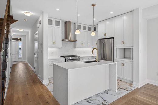 아파트 / Guelph, Wellington County