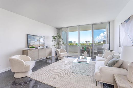 Apartment in Bay Harbor Islands, Miami-Dade