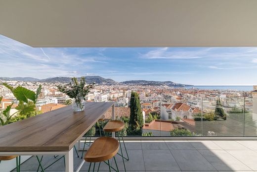 ニース, Alpes-Maritimesのアパートメント