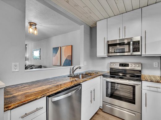 Apartment in Davie, Broward County