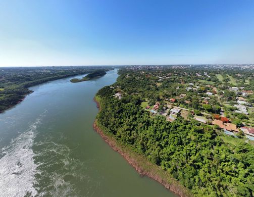 Hernandarias, Departamento del Alto Paranáの土地