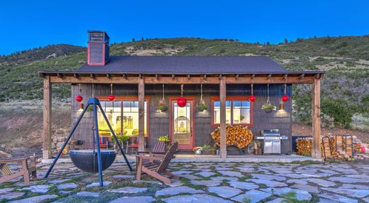 Country House in Oakley, Summit County