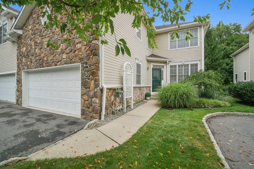 Townhouse in West Orange, Essex County