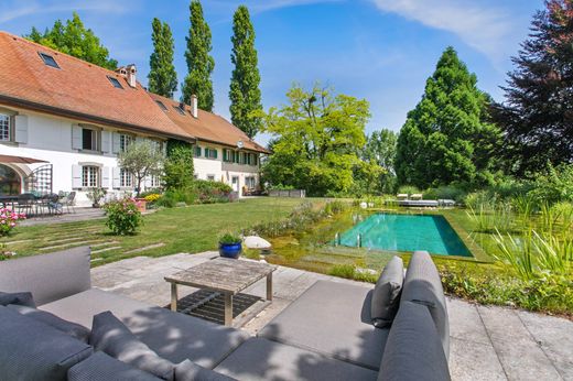 Country House in Surpierre, Broye District