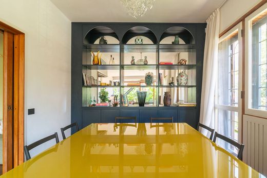 Apartment / Etagenwohnung in Rom, Latium