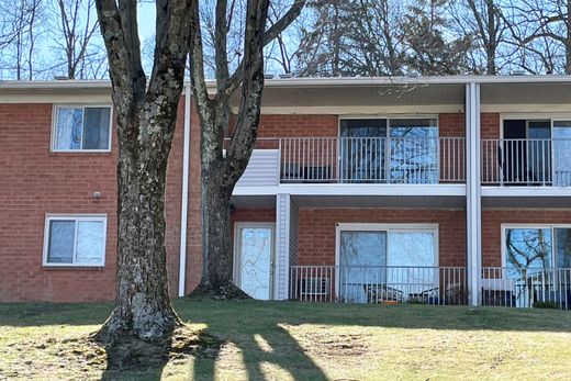 Apartment / Etagenwohnung in Parsippany, Morris County