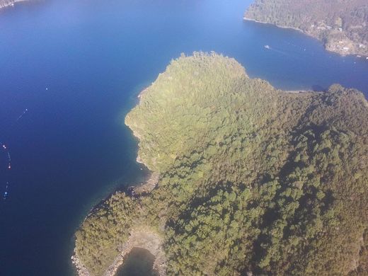 Eiland in Hualaihué, Provincia de Palena