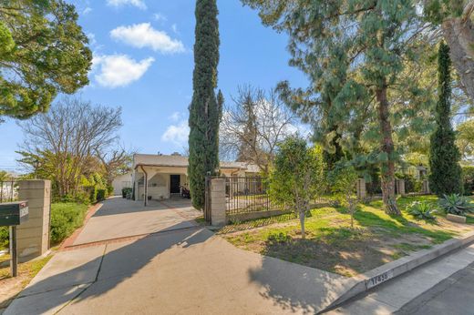 Einfamilienhaus in Granada Hills, Los Angeles County