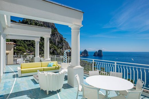 Appartamento a Capri, Napoli