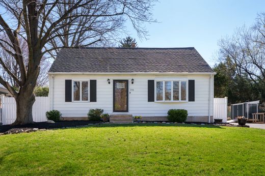 Detached House in Hamilton, Monmouth County