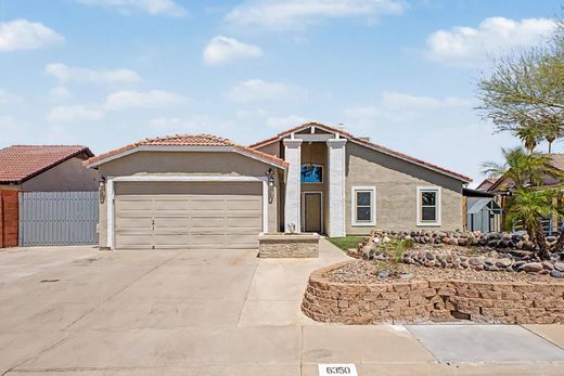 Luxury home in Glendale, Maricopa County