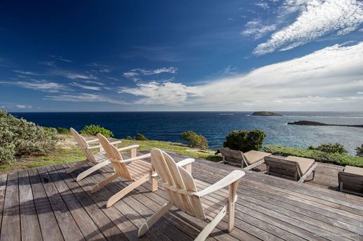 Villa for sale in Pointe Milou