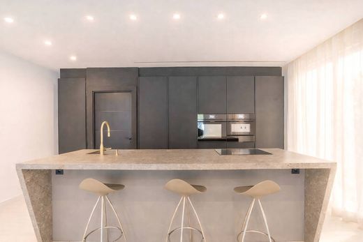 Detached House in Pozuelo de Alarcón, Province of Madrid