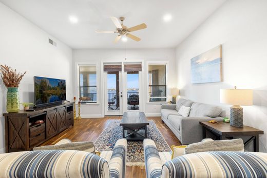 Квартира, Horseshoe Bay, Llano County